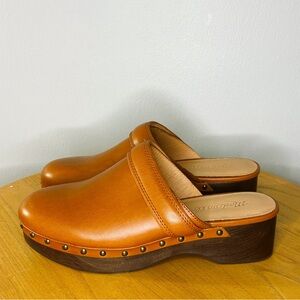 Never Worn-Madewell Cecily Clog in Oiled Learher